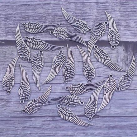 Galanterie: Přívěsek andělské křídlo 5x17 mm (1ks)